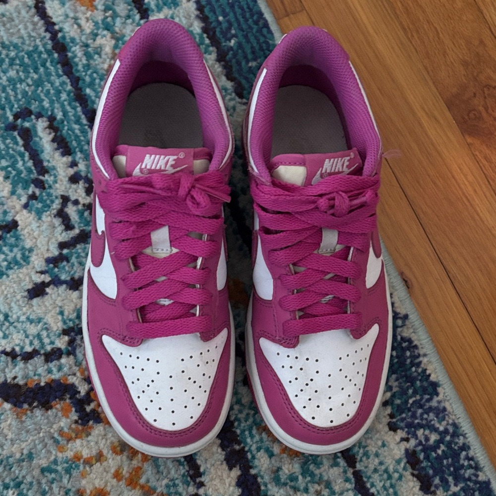 Nike Kids Sneakers in Pink and White
